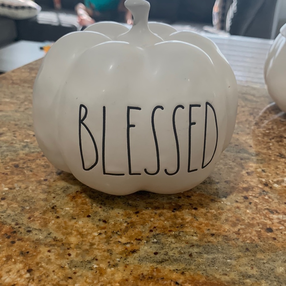 RAE DUNN ceramic pumpkin